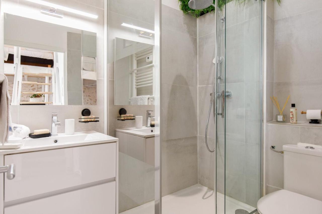 Appartamento Superb Air-Conditioned Loft In The Heart Of Viel Antibes Esterno foto